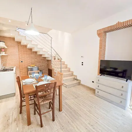 Palazzina Cieloterra In Pieno Centro