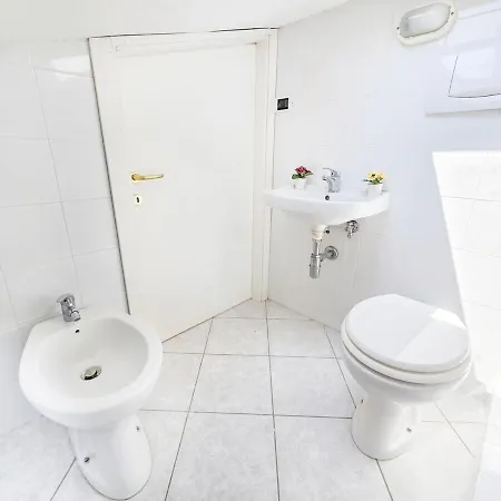 Palazzina Cieloterra In Pieno Centro Apartamento