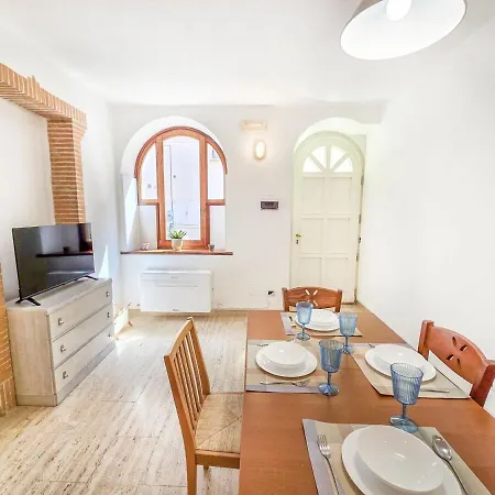 Palazzina Cieloterra In Pieno Centro *