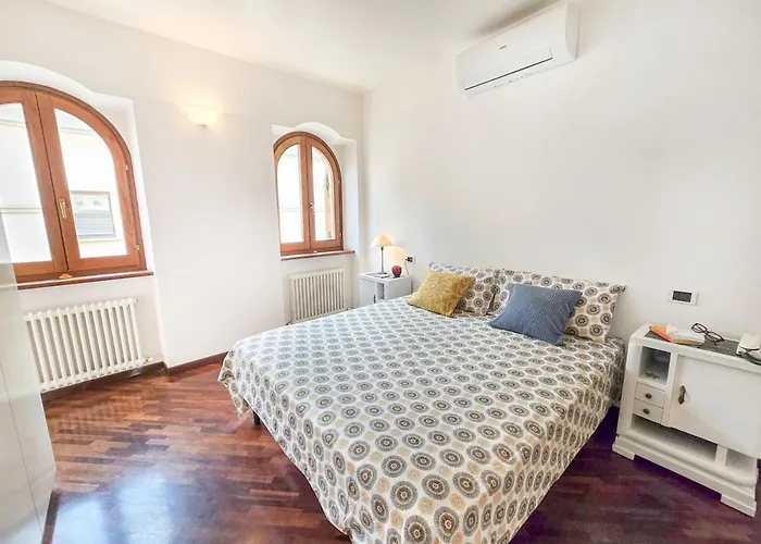 Palazzina Cieloterra In Pieno Centro *